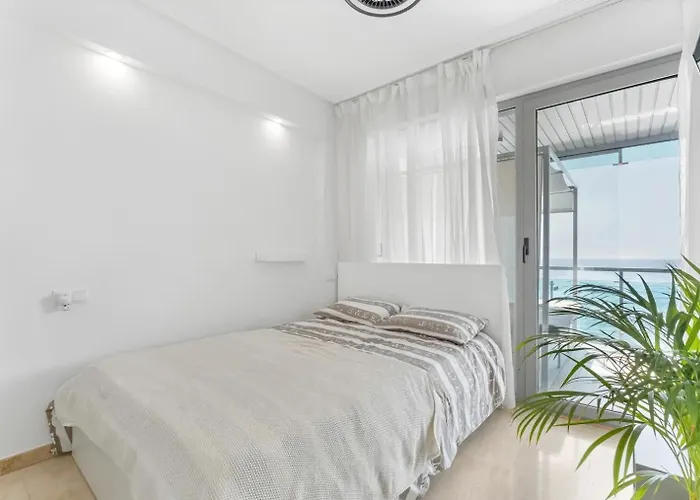 Sea Side Purisima アパート